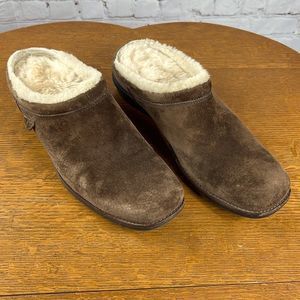 UGG Brown Suede Square Toe Mules Slides Slip On Shoes Size 9.5